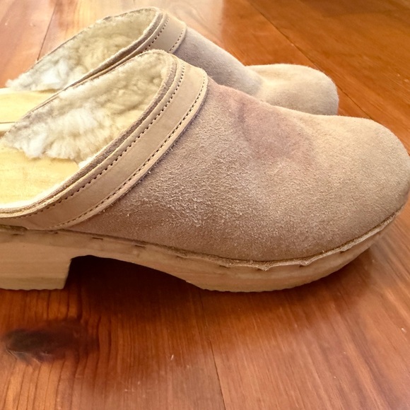 No. 6 Dakota Women's Tan Shearling Heel Clog - Picture 7 of 7